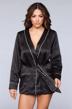 Be Wicked Kali Robe Black